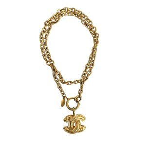 Vintage Chanel 1990s Diamond-Quilted CC Pendant Necklace Great Condition